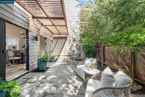 $1,028,000 | 1943 Highridge Court, Walnut Creek, CA 94597