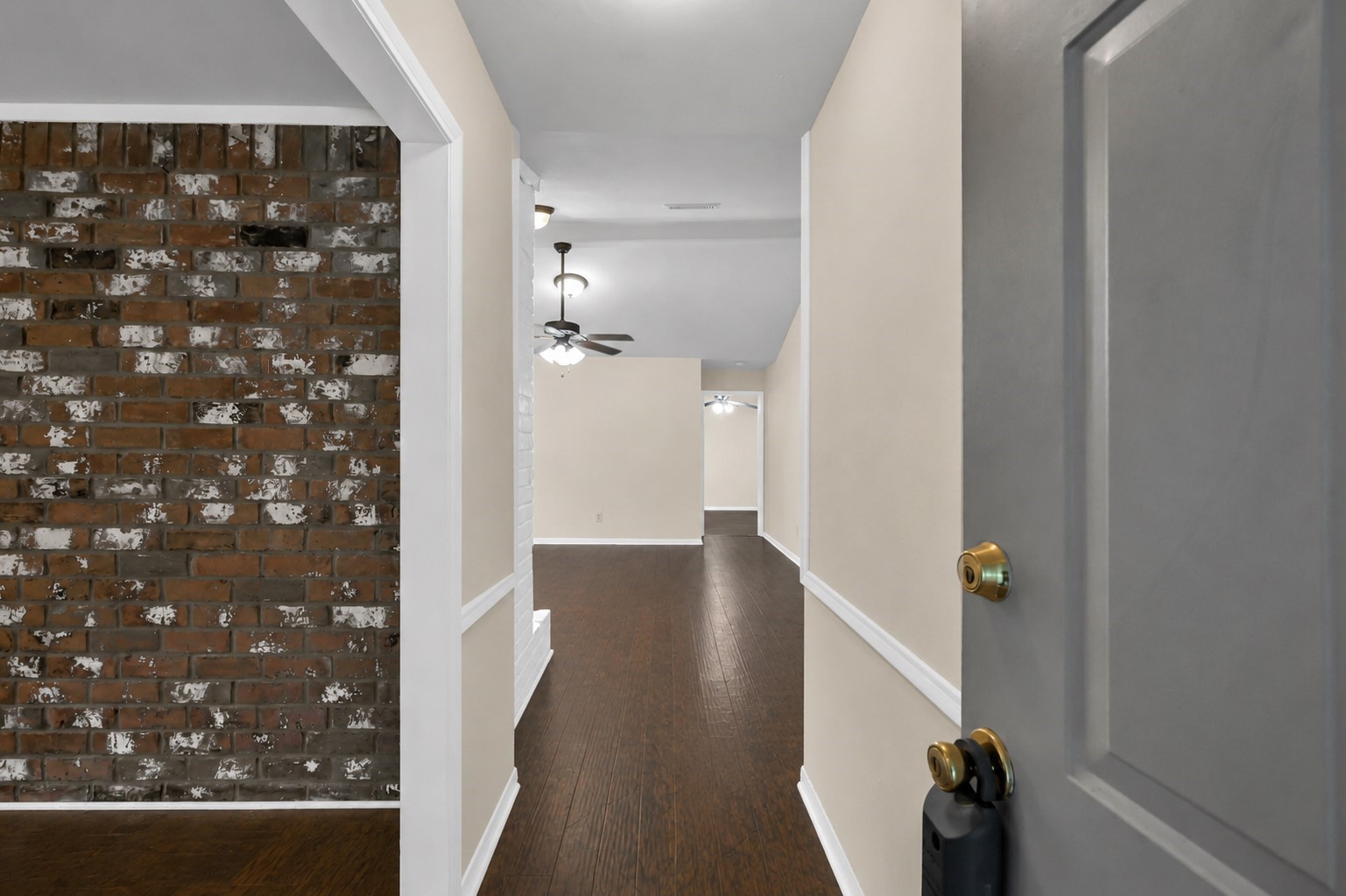 29610 Loddington Street Spring, TX 77386 - Photo 6 of 27 entryway