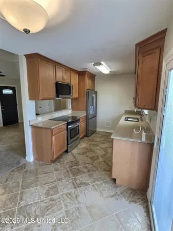 $1,695 | 3910 Yosemite Drive, Ocean Springs, MS 39564