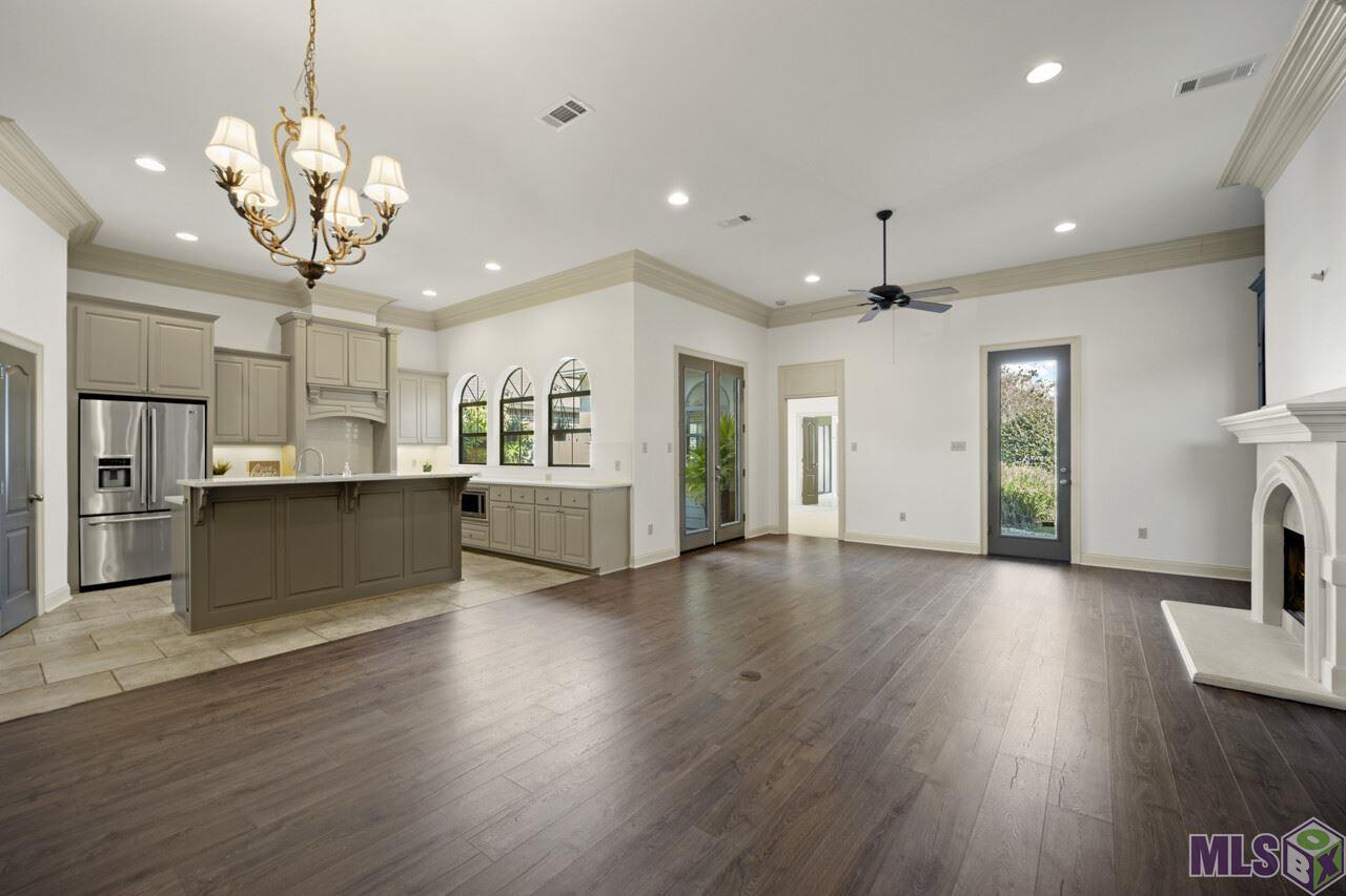 13151 Woodridge Avenue Baton Rouge, LA 70809 - Photo 2 of 24 Gallery Image 2