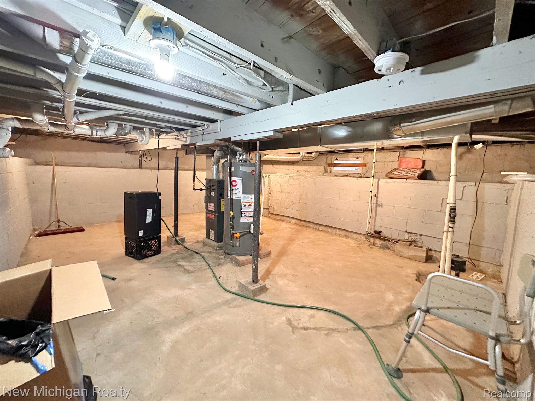 2065 East Judd Road Burton, MI 48529 - Photo 23 of 24 Gallery Image 23