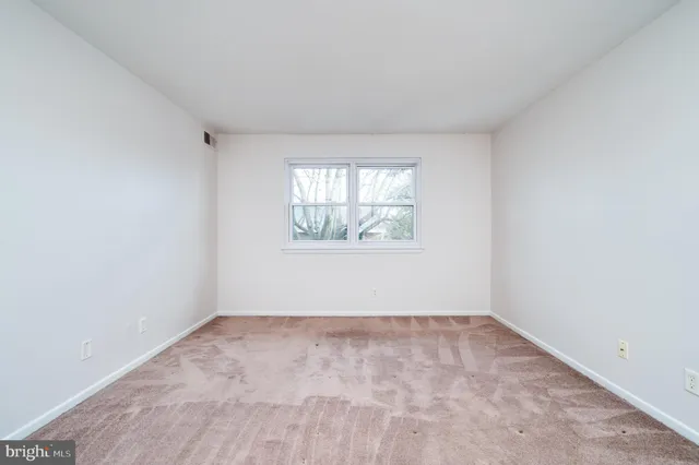 $2,000 | 2912 State Hill Road, Unit B2, Wyomissing, PA 19610