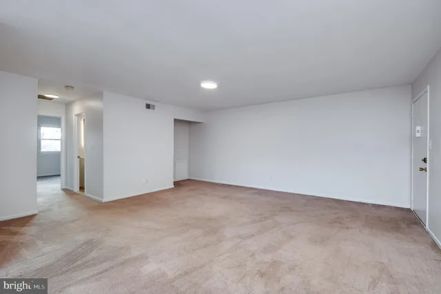 $2,000 | 2912 State Hill Road, Unit B2, Wyomissing, PA 19610