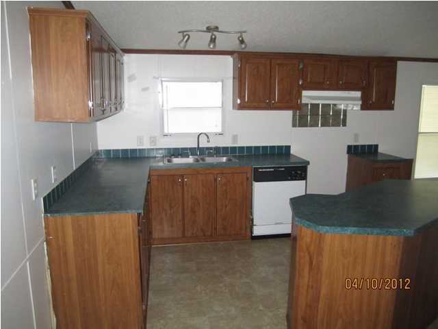 327 Wire Road Pelahatchie, MS 39145 - Photo 7 of 24 Photo 7