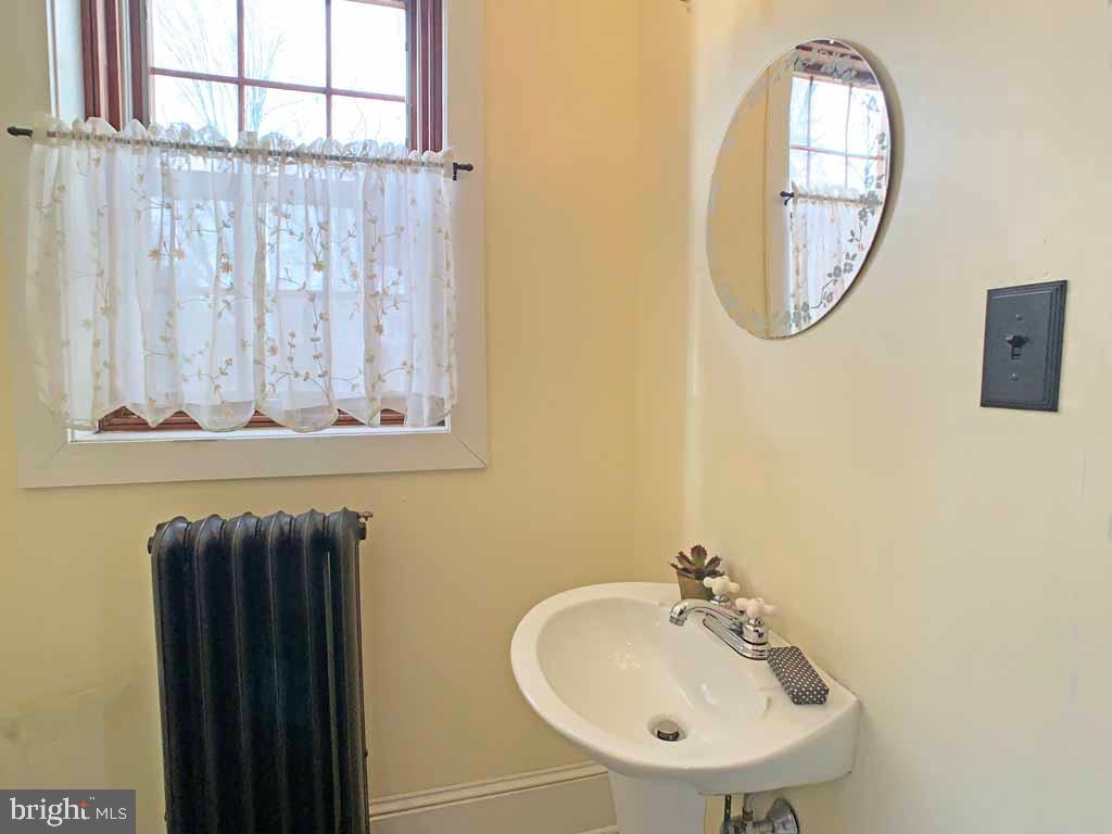 907 Overton Avenue Yardley, PA 19067 - Photo 13 of 36 Powder Room off 1st level Hall