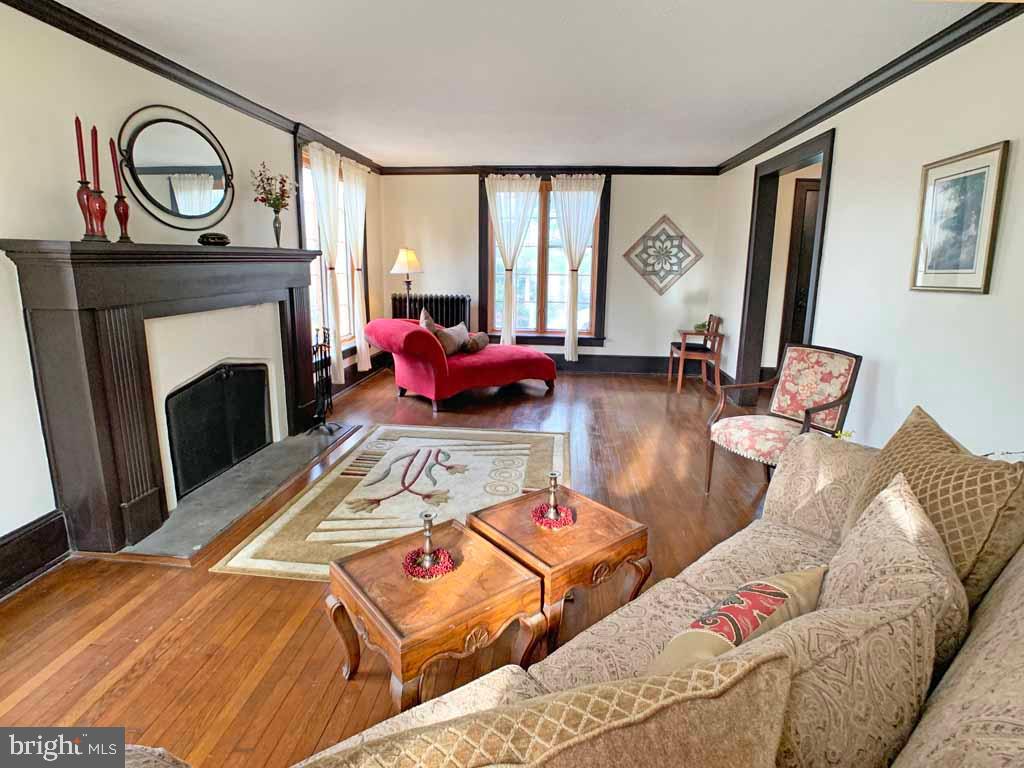 907 Overton Avenue Yardley, PA 19067 - Photo 4 of 36 Solid Wood Fireplace Mantel