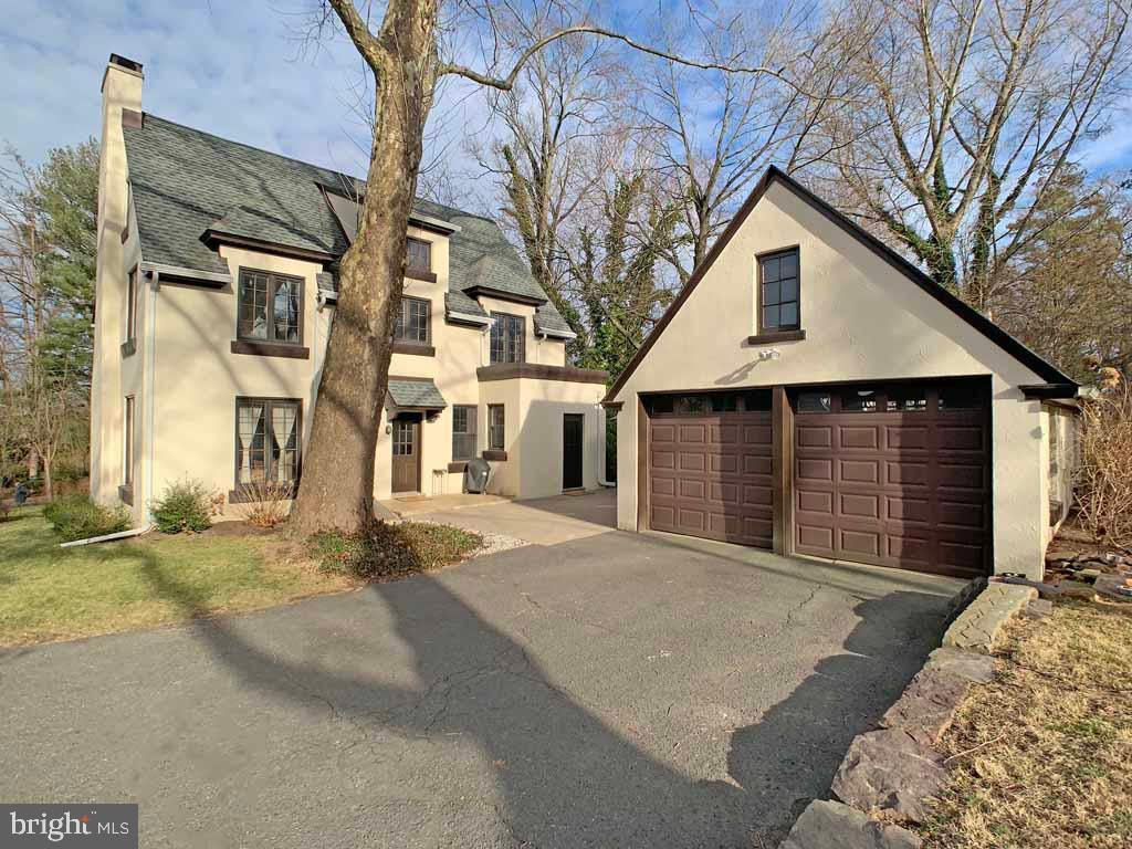 907 Overton Avenue Yardley, PA 19067 - Photo 33 of 36 Side Entry Garage