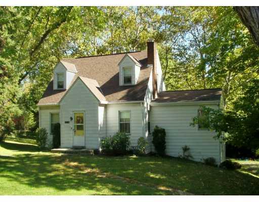 9710 Bellcrest Road, Unit 1 Pittsburgh, PA 15237 - Photo 1 of 8