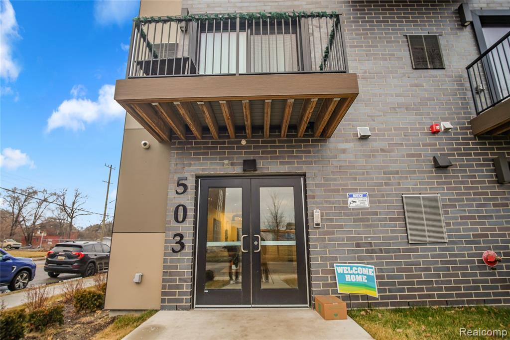503 Horton Street, Unit 202 Detroit, MI 48202 - Photo 2 of 17