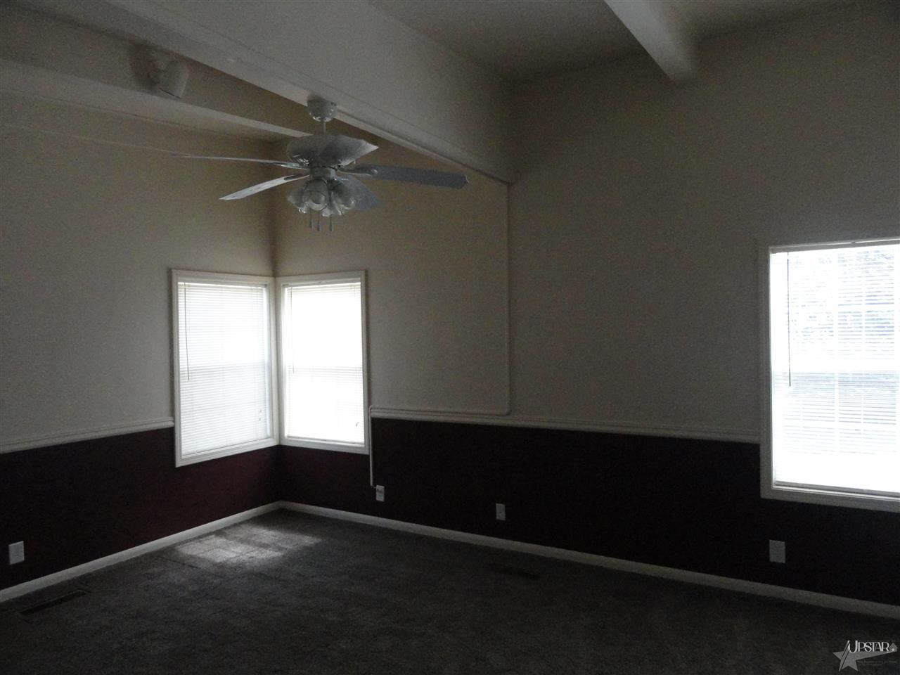 327 Stratton Way Decatur, IN 46733 - Photo 14 of 21