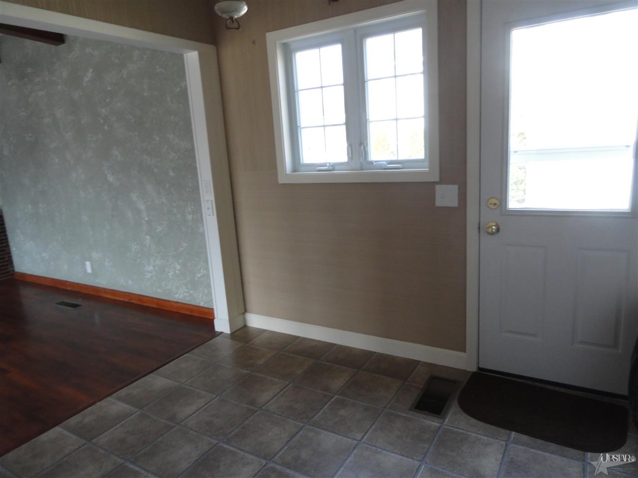 327 Stratton Way Decatur, IN 46733 - Photo 8 of 21