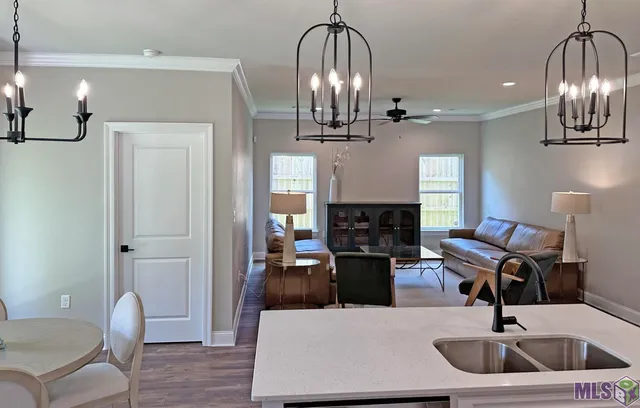 $299,500 | 6102 D'une Terre Avenue, Baton Rouge, LA 70806