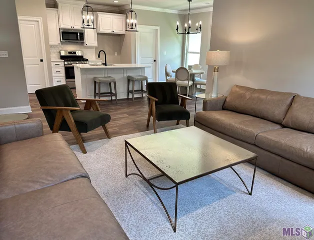 $299,500 | 6102 D'une Terre Avenue, Baton Rouge, LA 70806