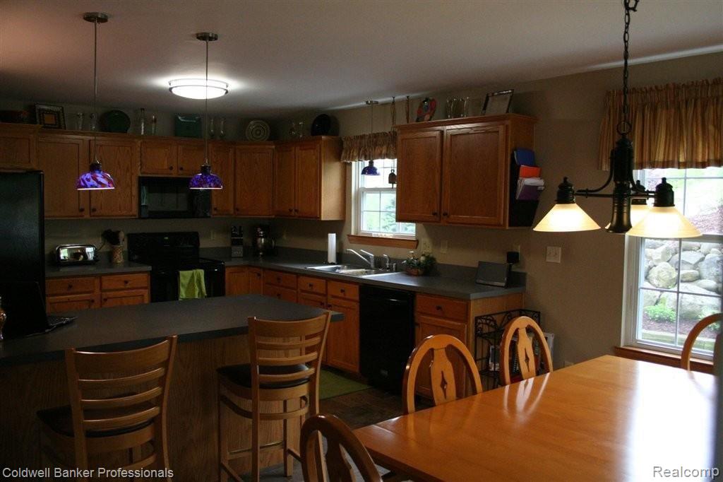 11168 Whispering Ridge Trail Fenton, MI 48430 - Photo 2 of 24 Open Kitchen