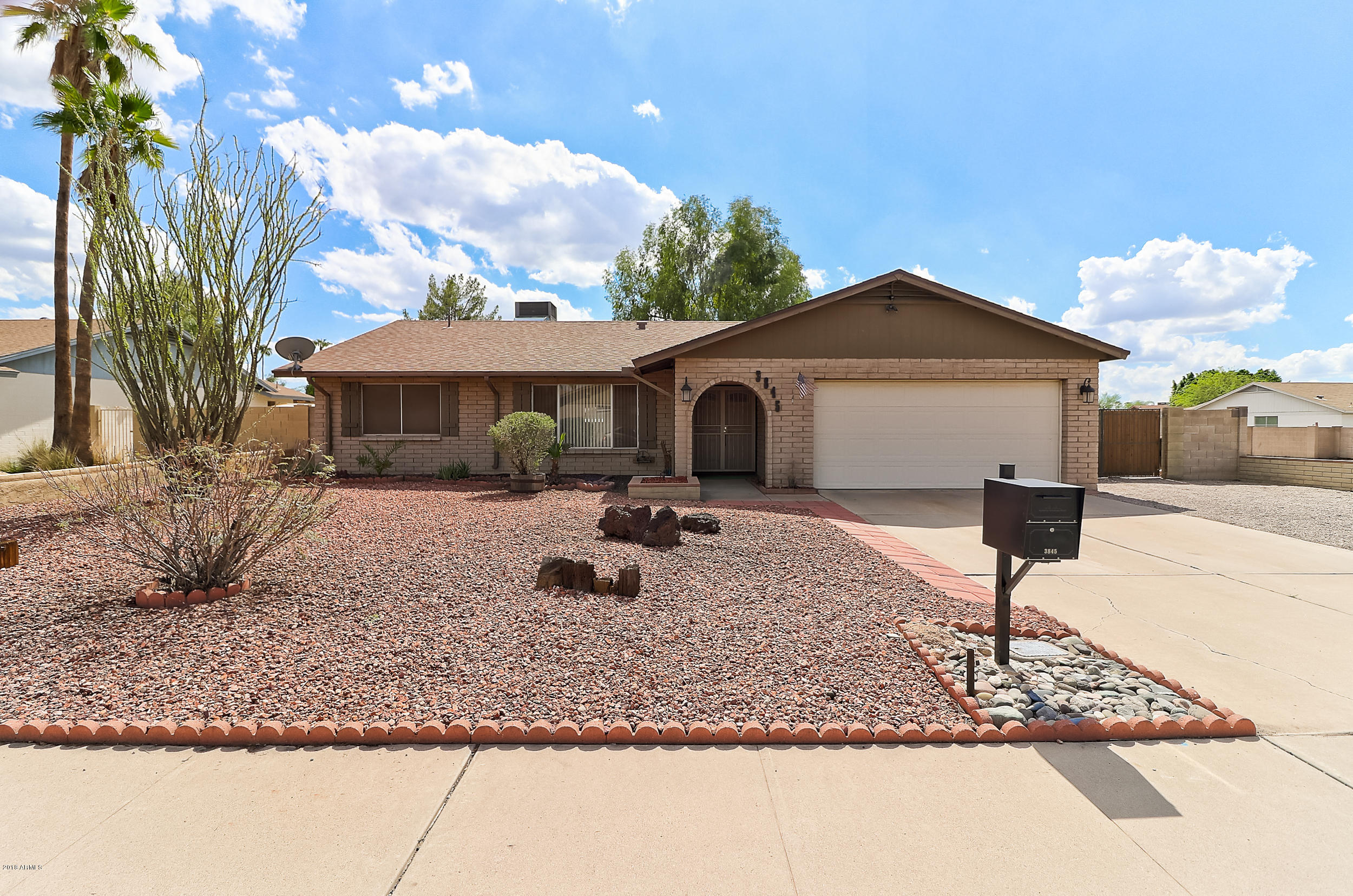 3845 West Phelps Road Phoenix, AZ 85053 - Photo 2 of 34 A (2)