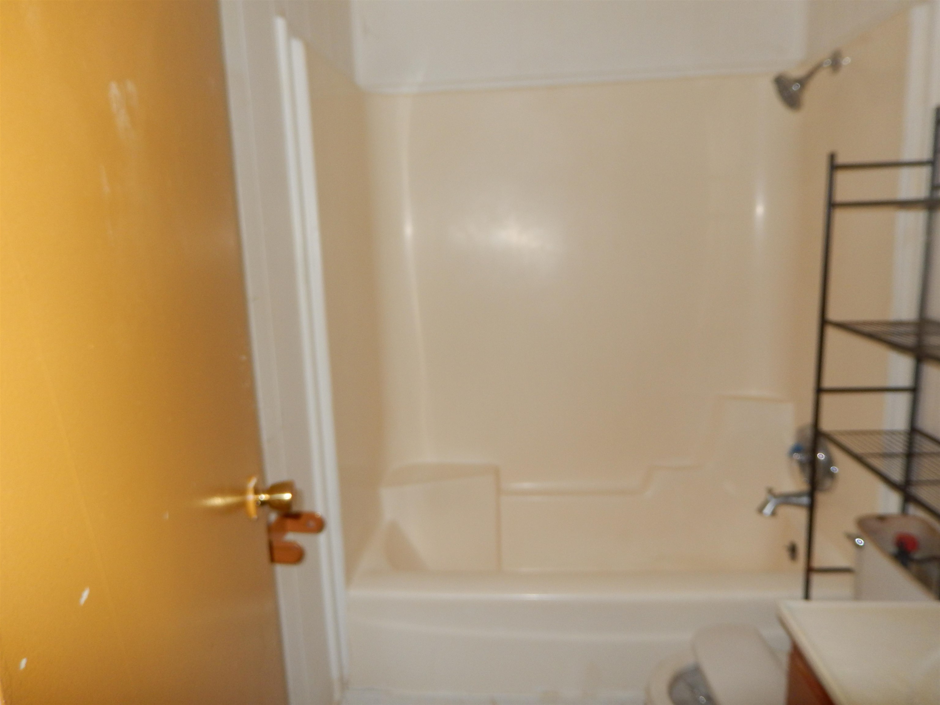 852 Augusta Farms Road Waynesboro, VA 22980 - Photo 14 of 22 a bathroom with a bathtub