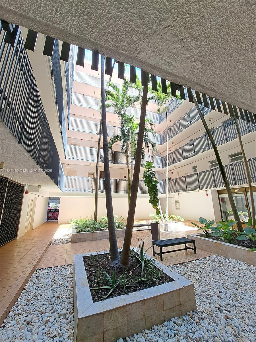 100 Ocean Ln Drive, Unit 403 Key Biscayne, FL 33149 - Photo 4 of 27 a view of entryway