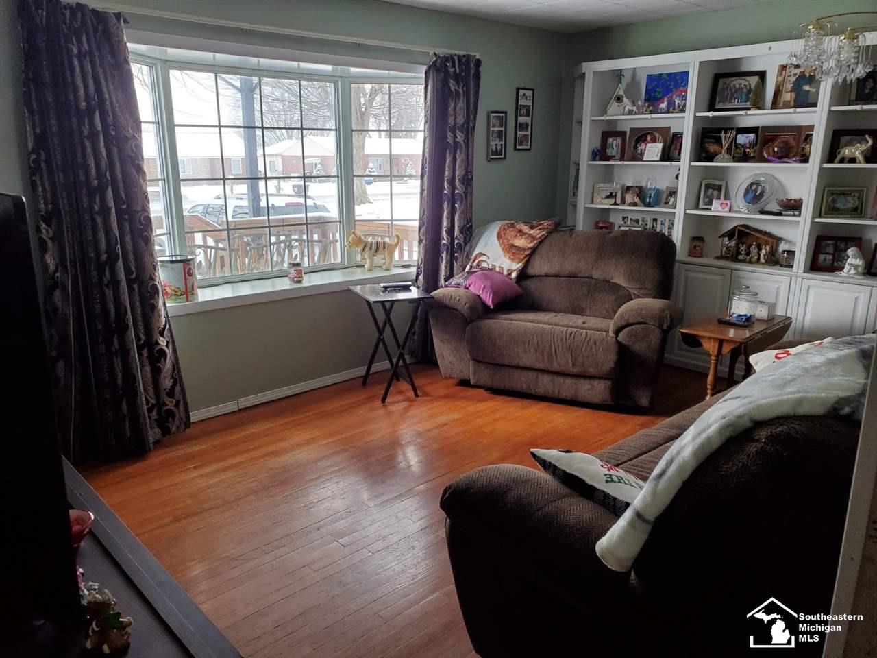 322 Lasalle Road Monroe, MI 48162 - Photo 7 of 8 50004722-6.JPG