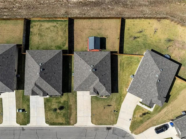 a view of an outdoor space and city view
