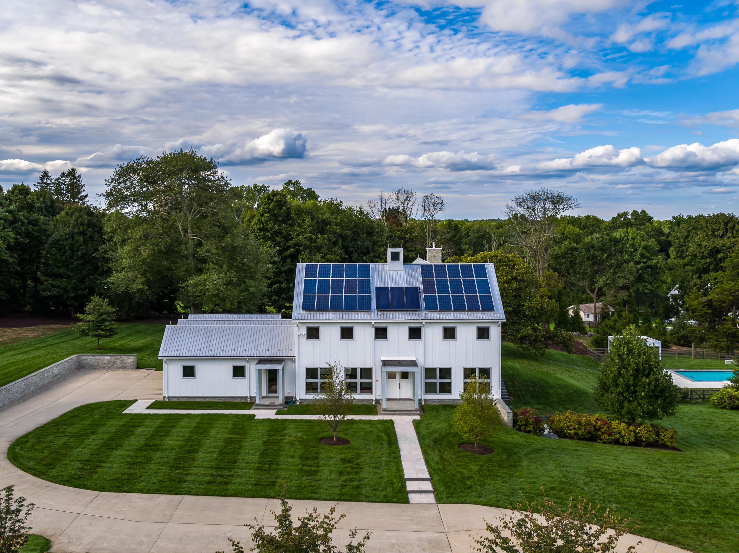 19 Pembroke Road Darien, CT 06820 - Photo 1 of 40 19