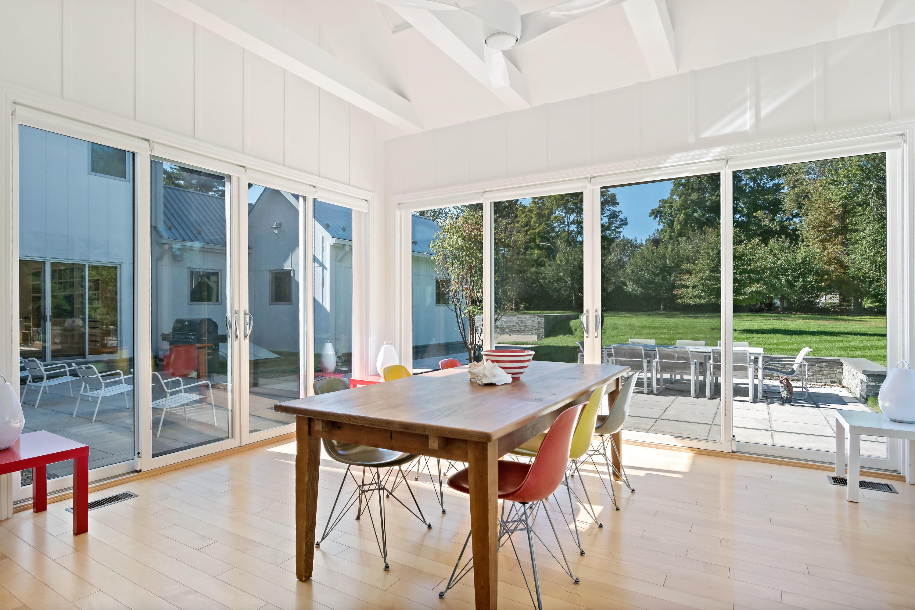 19 Pembroke Road Darien, CT 06820 - Photo 14 of 40 64