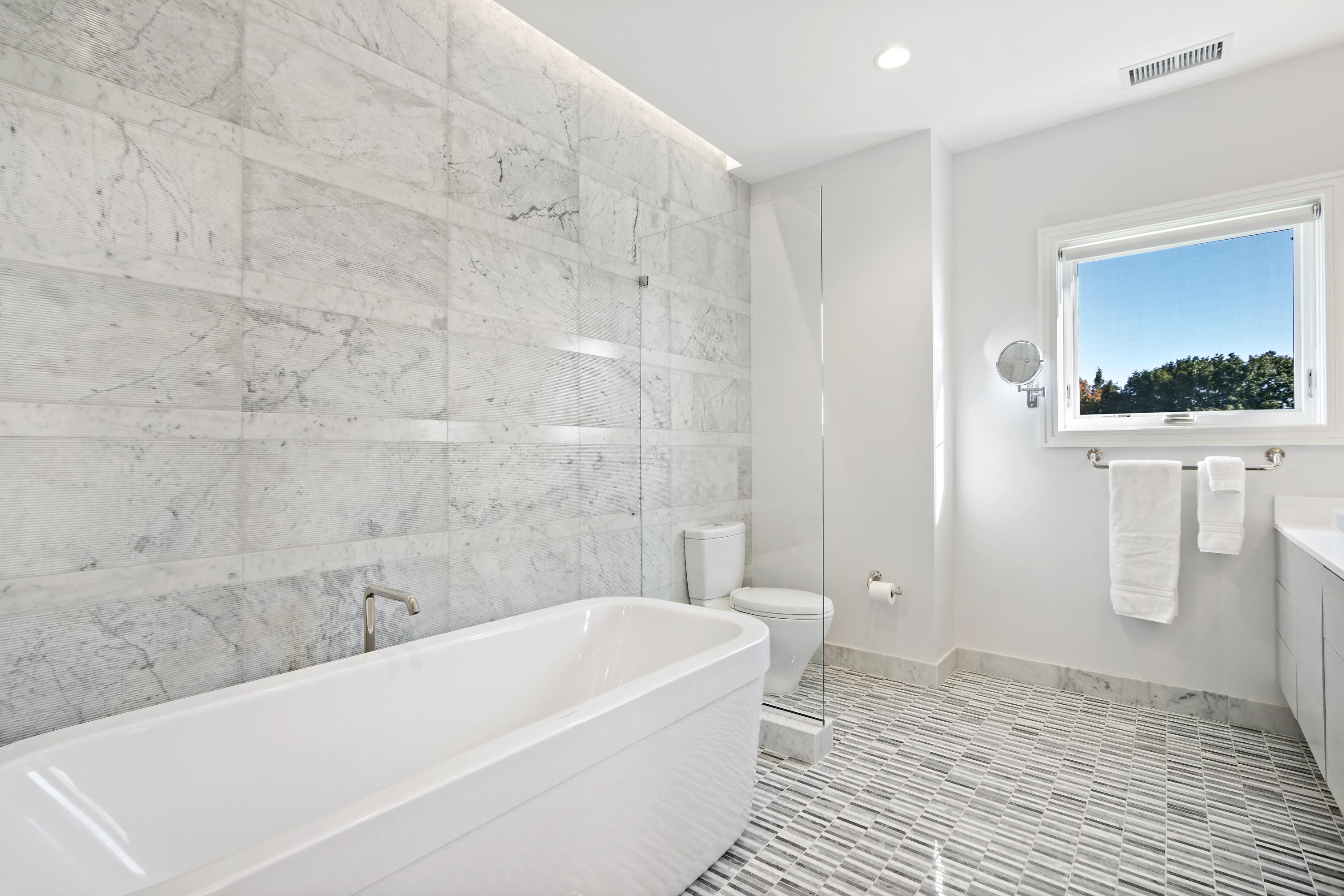 19 Pembroke Road Darien, CT 06820 - Photo 22 of 40 88