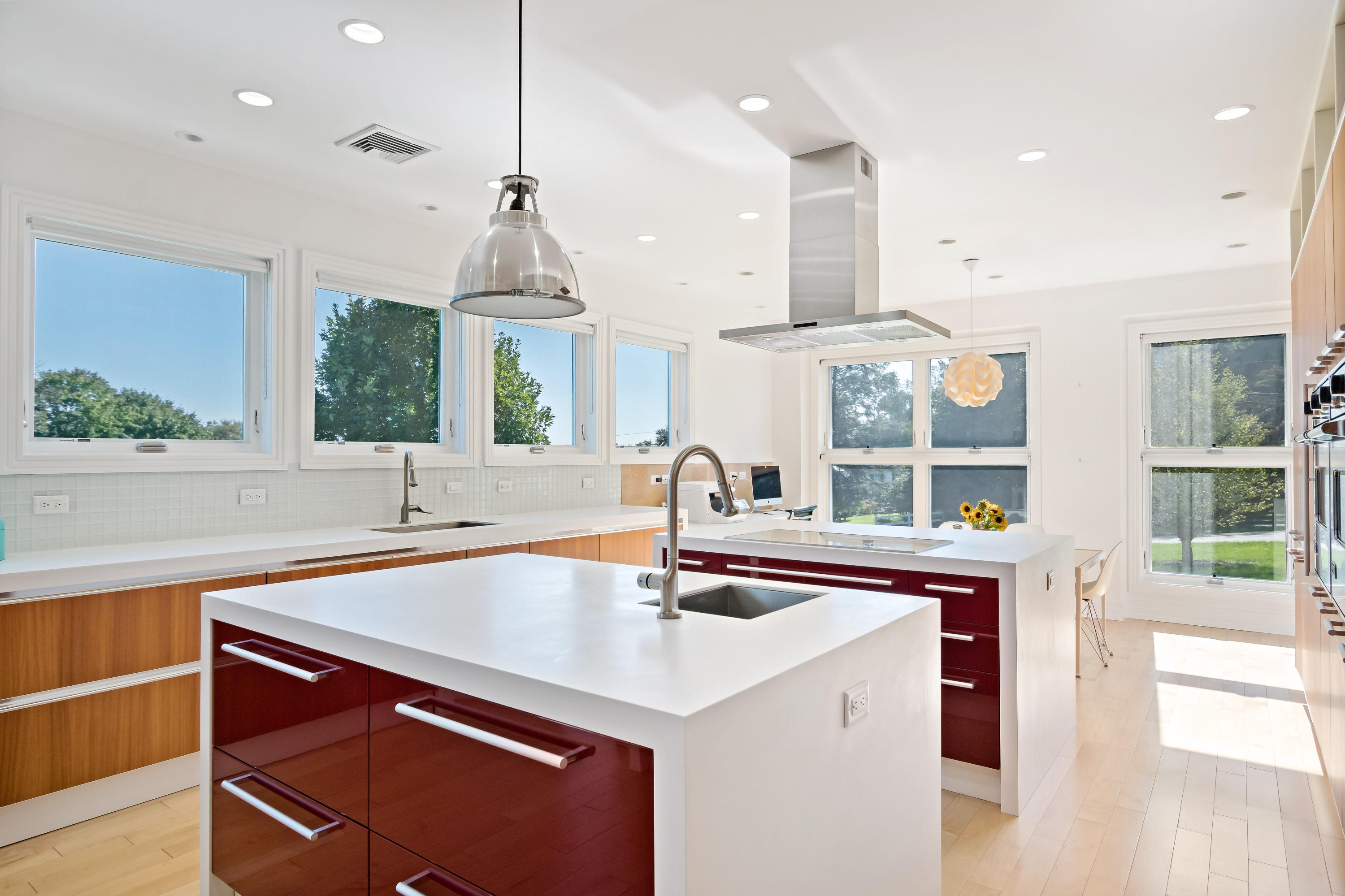 19 Pembroke Road Darien, CT 06820 - Photo 5 of 40 24