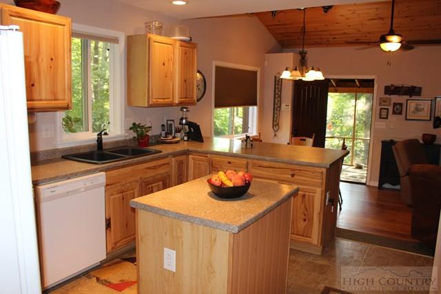 420 Cameron Mountain Road Jefferson, NC 28629 - Photo 23 of 27 Gallery Image 23