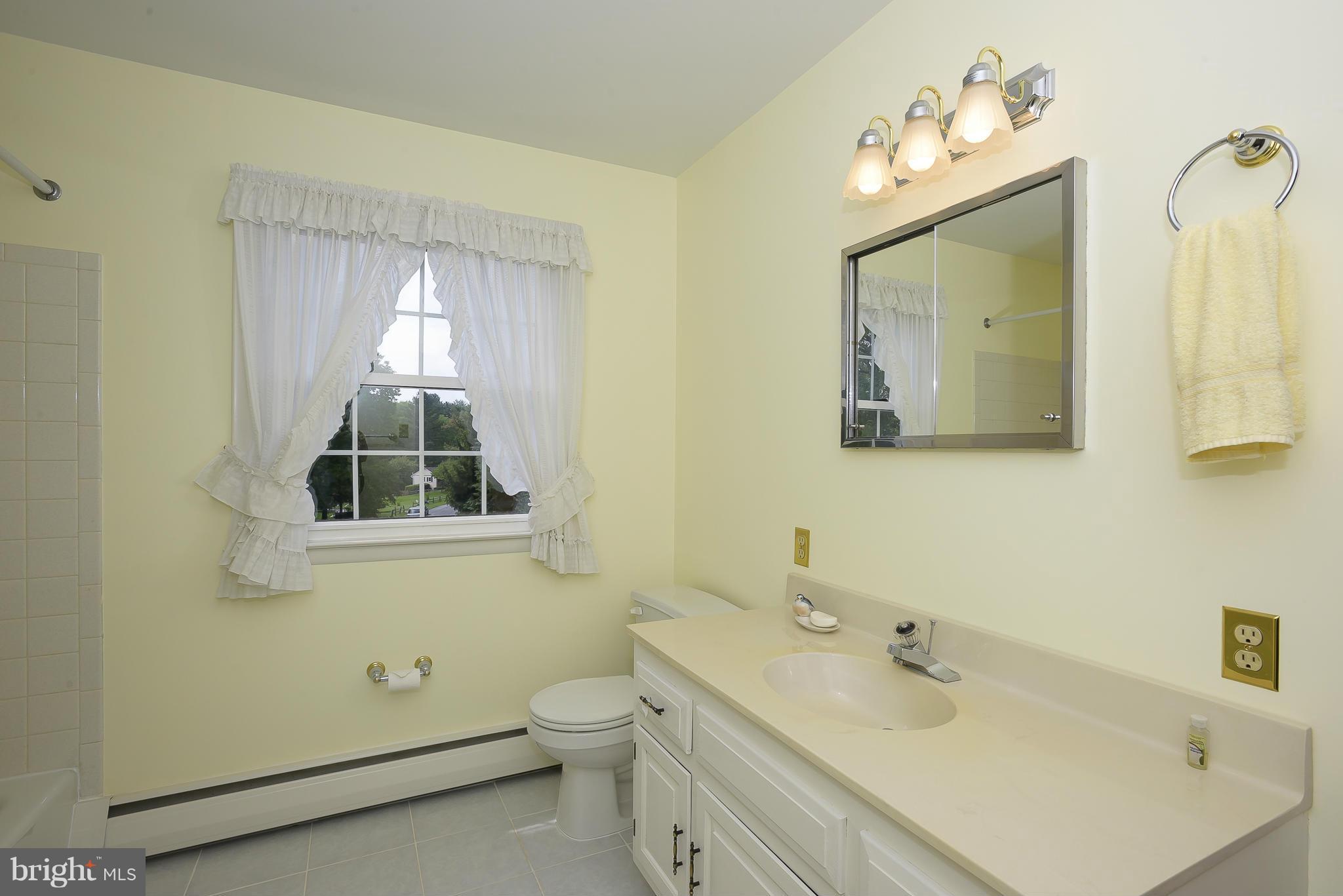 2921 Pinewick Road Ellicott City, MD 21042 - Photo 14 of 29 Bath