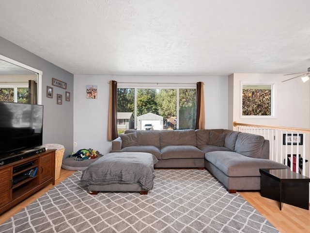 3918 East Pegasus Road Mead, WA 99021 - Photo 3 of 30 Gallery Image 3