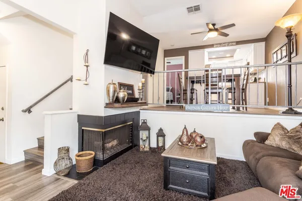 $549,000 | 17955 River Circle, Unit 1, Canyon Country, CA 91387