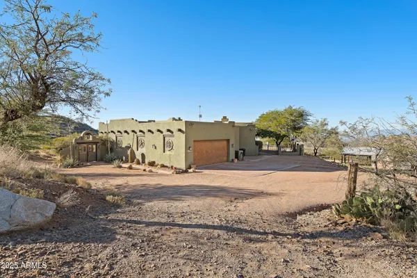 a house view with a outdoor space