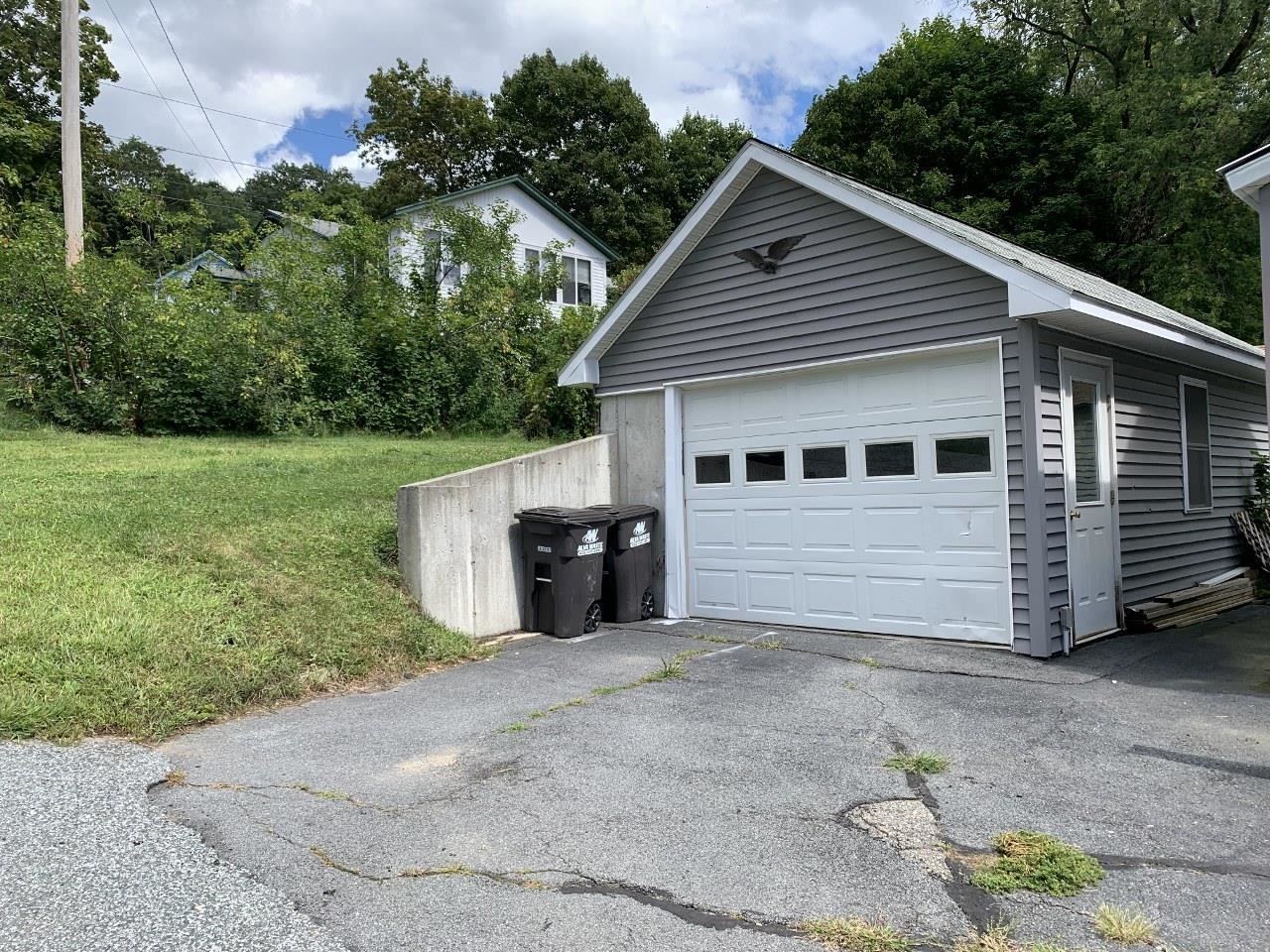 51 Ellis Street Springfield, VT 05156 - Photo 6 of 24