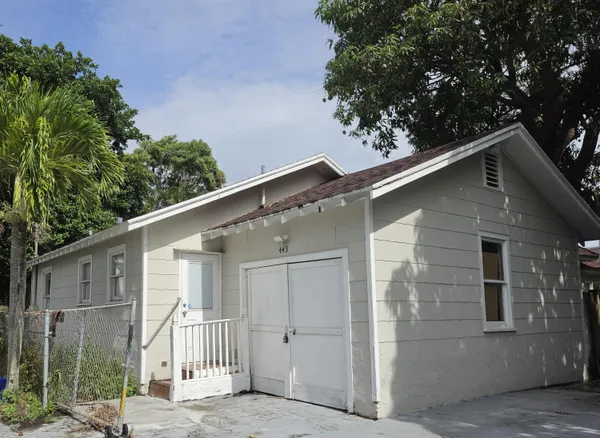 $2,200 | 441 26th Street, Unit BACK APARTMENT, West Palm Beach, FL 33407