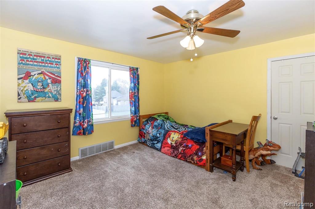 5020 Chicago Road Warren, MI 48092 - Photo 21 of 35