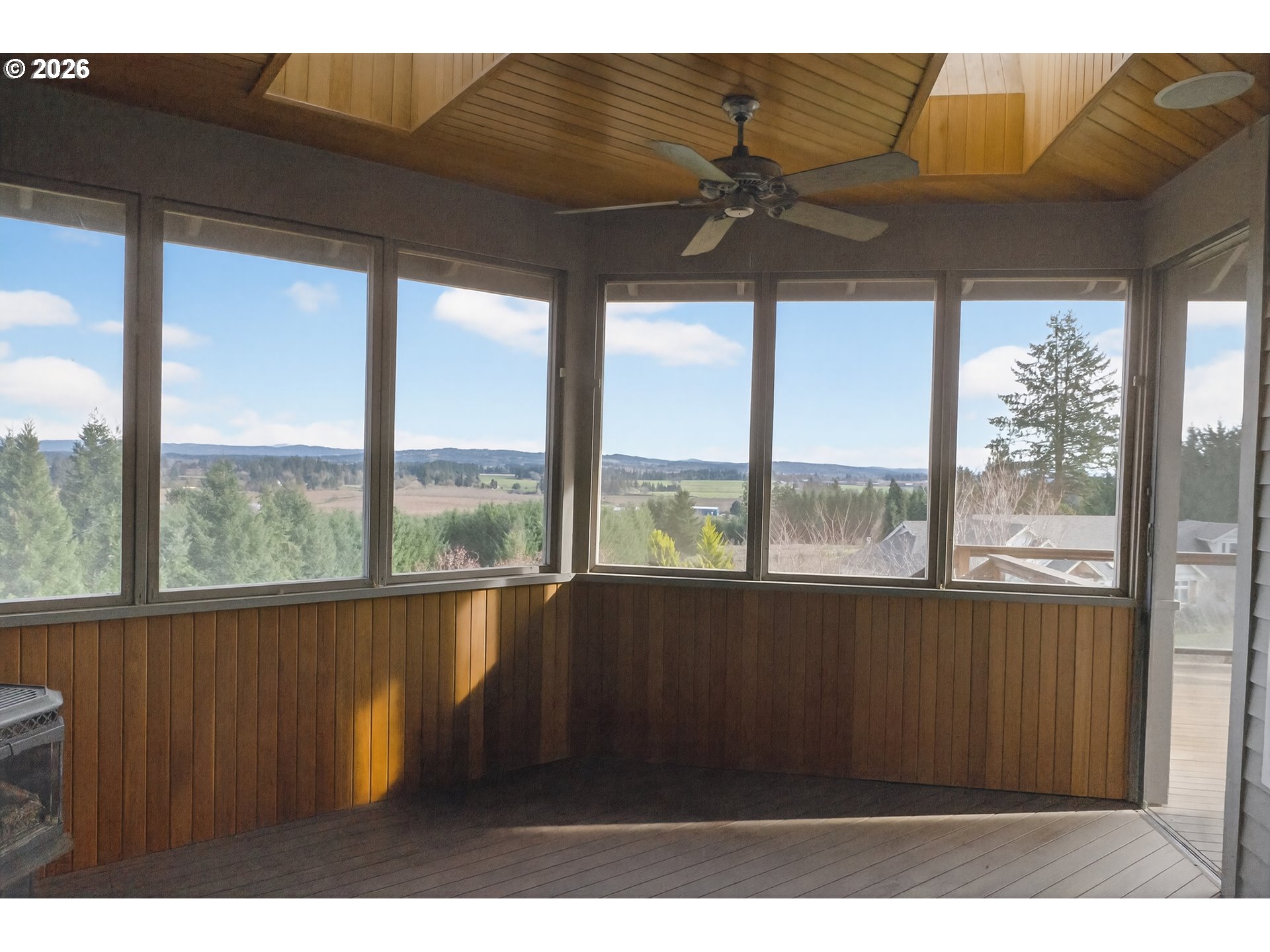 32333 Southwest Laurel Road Hillsboro, OR 97123 - Photo 27 of 48 Den/Office