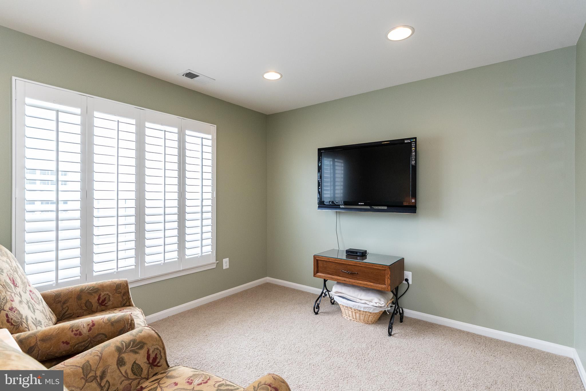 2302 Crabury Road Baltimore, MD 21209 - Photo 29 of 51