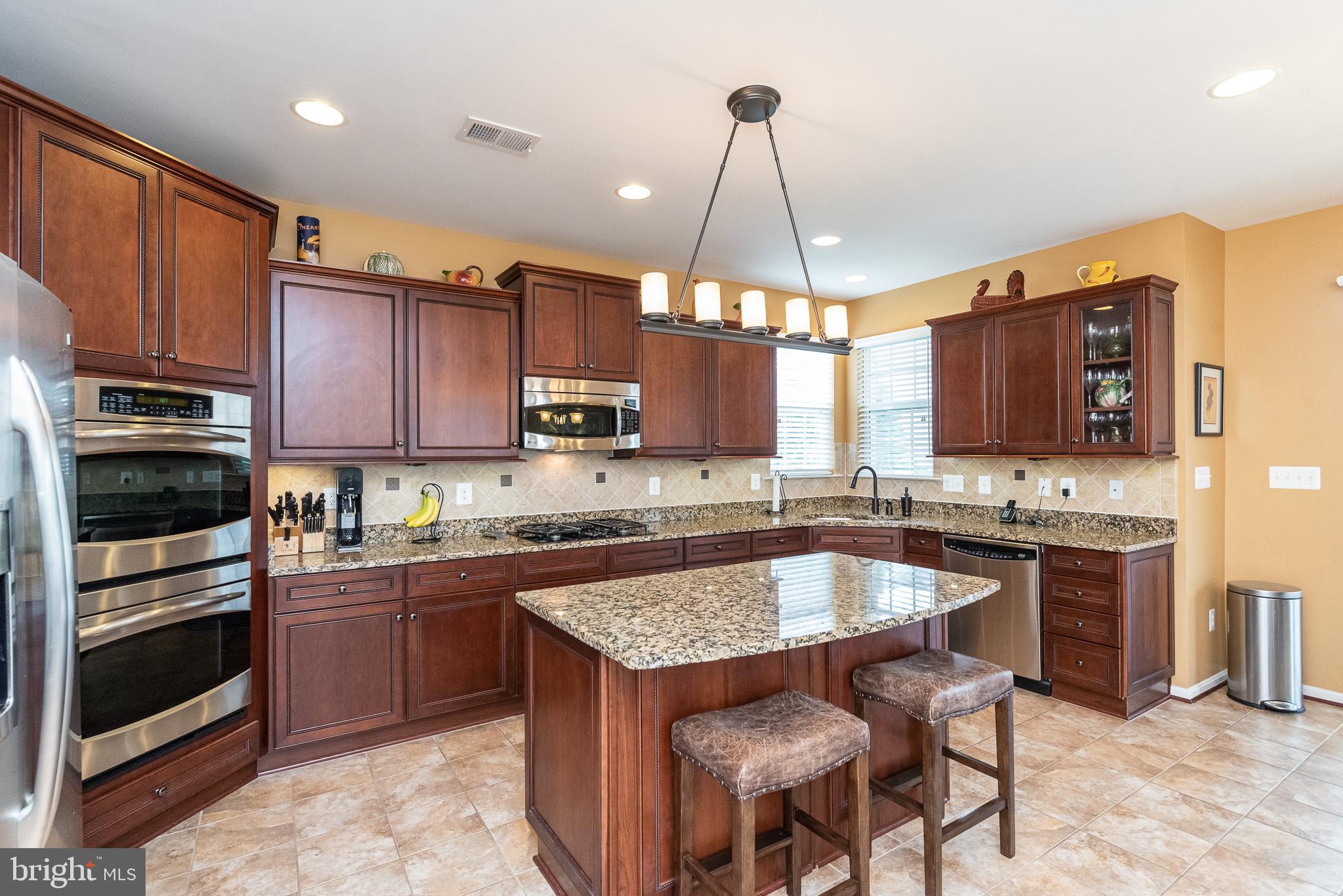 2302 Crabury Road Baltimore, MD 21209 - Photo 4 of 51