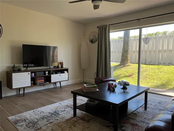 $3,000 | Melrose Point Condominiums, Miramar, FL 33027