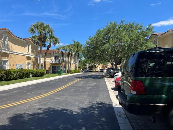 $3,000 | Melrose Point Condominiums, Miramar, FL 33027