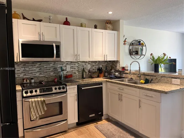 $3,000 | Melrose Point Condominiums, Miramar, FL 33027