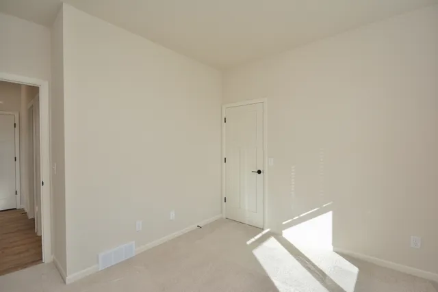 $669,900 | N53W19928 Kingair Drive, Menomonee Falls, WI 53051