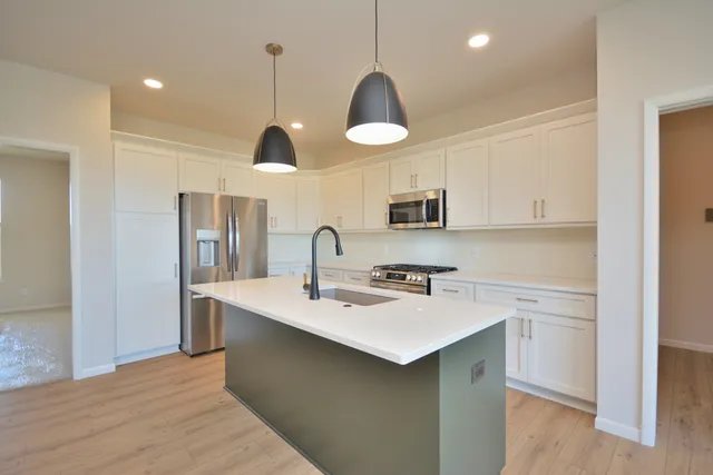 $669,900 | N53W19928 Kingair Drive, Menomonee Falls, WI 53051