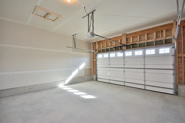 $669,900 | N53W19928 Kingair Drive, Menomonee Falls, WI 53051