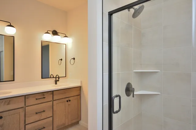 $669,900 | N53W19928 Kingair Drive, Menomonee Falls, WI 53051