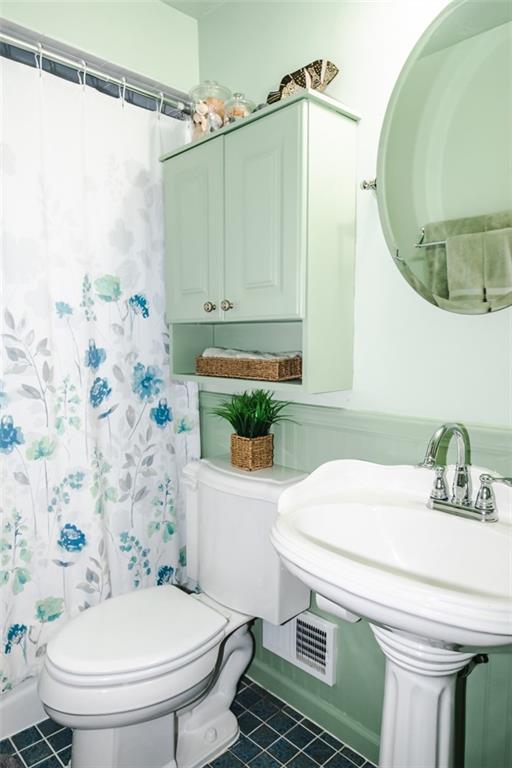 135 Matterhorn Road Monroeville, PA 15146 - Photo 14 of 25 Gallery Image 14