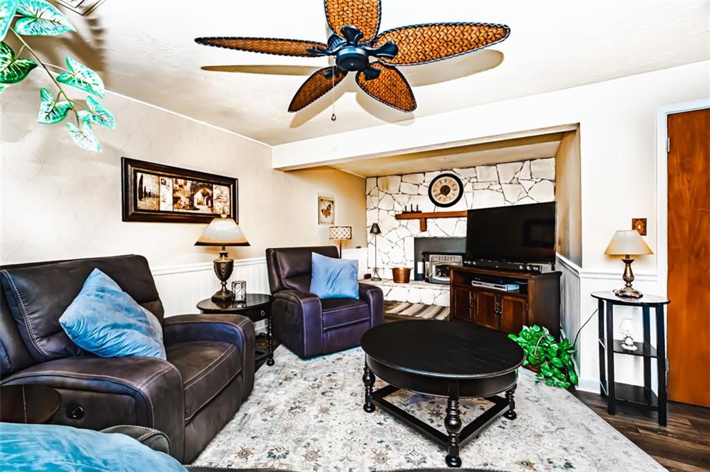 135 Matterhorn Road Monroeville, PA 15146 - Photo 10 of 25 Gallery Image 10