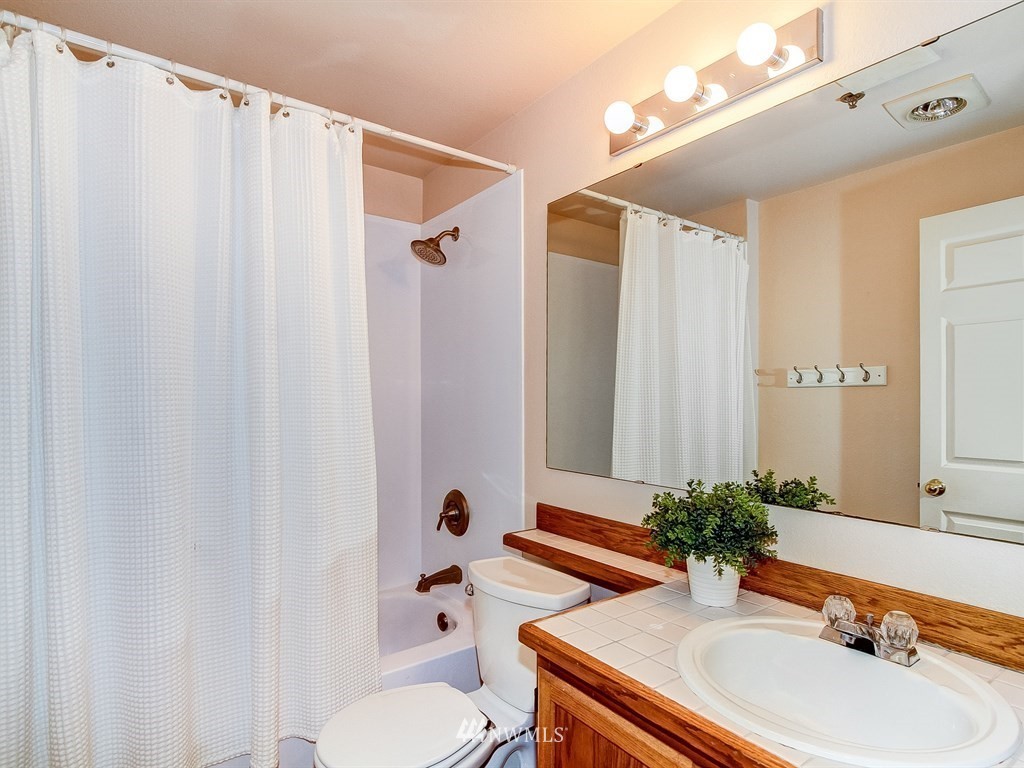 19316 Bothell Way Northeast, Unit C101 Bothell, WA 98011 - Photo 12 of 16