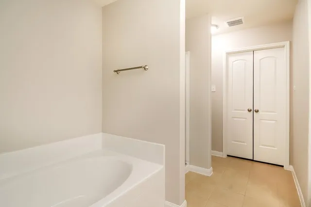 $1,900 | 12066 Quartersawn Lane, Pinehurst, TX 77362