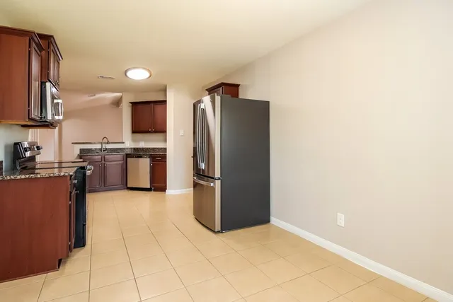 $1,900 | 12066 Quartersawn Lane, Pinehurst, TX 77362